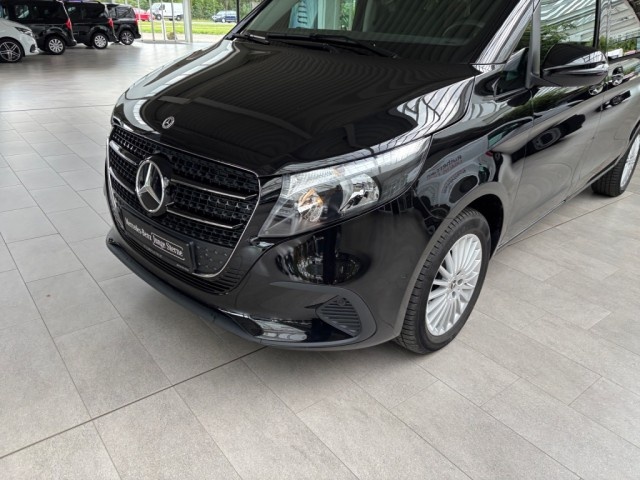 Mercedes-Benz V 220