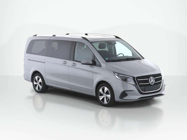 Mercedes-Benz V 220