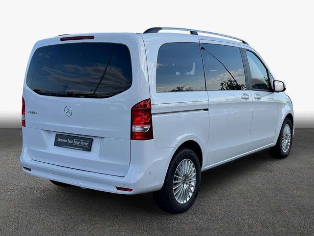 Mercedes-Benz V 220