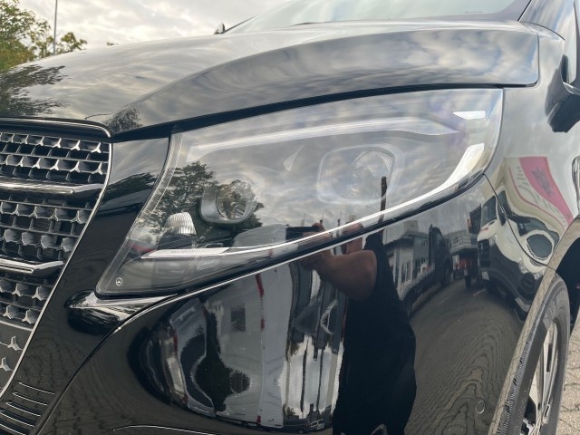 Mercedes-Benz V 250