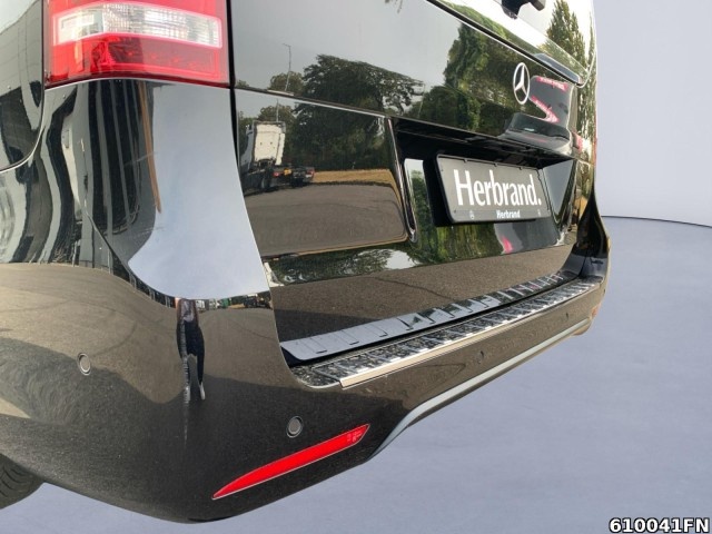 Mercedes-Benz V 220