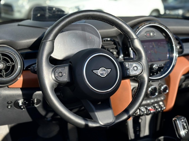 MINI Cooper Cabrio