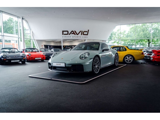 Porsche 992