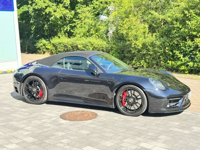 Porsche 992